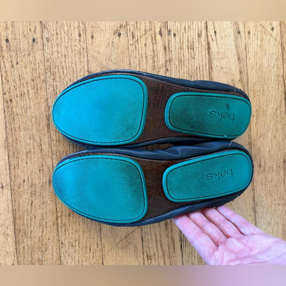 Tieks 100% leather California navy ballet flats teal sole foldable - Picture 16 of 16